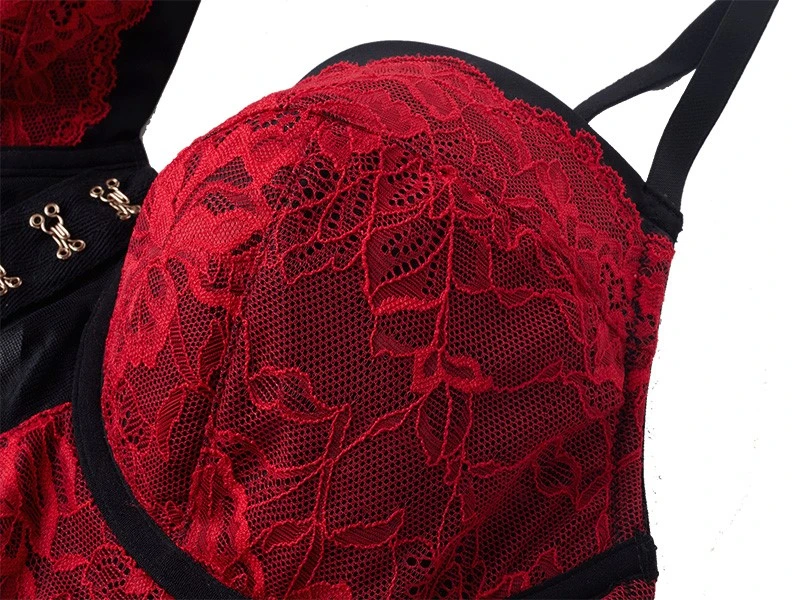 A perfect blend of mesh fabric and lace erringbone. A perfect blend of mesh fabric and lace erringbone.